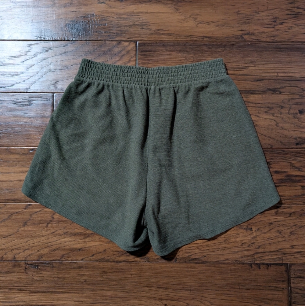 Old Navy lounge shorts olive green size small - Picture 2 of 13